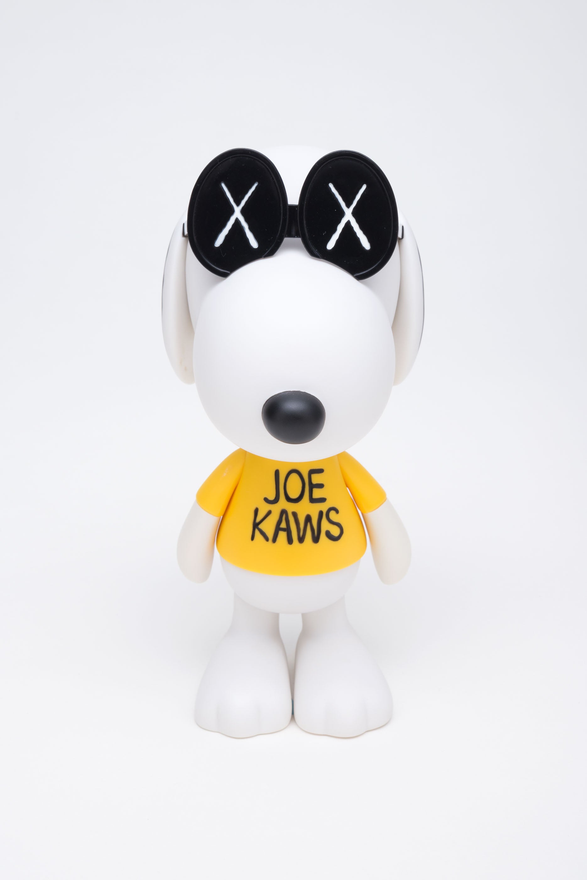 KAWS ORIGINALFAKE PEANUTS WOODSTOCK