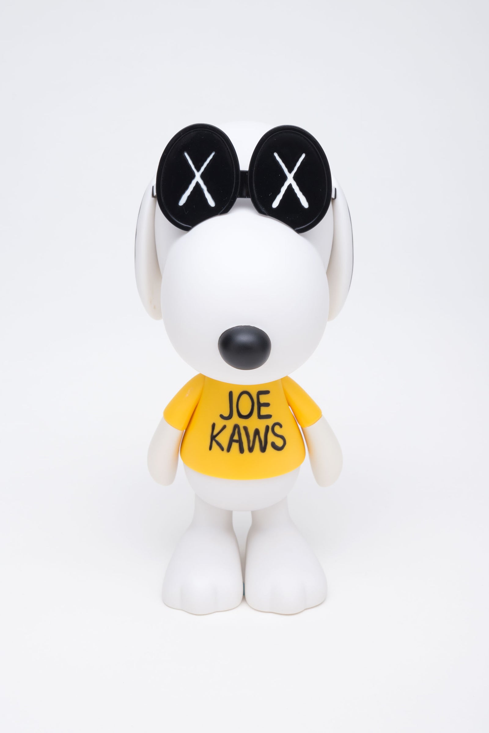 Joe Kaws Snoopy